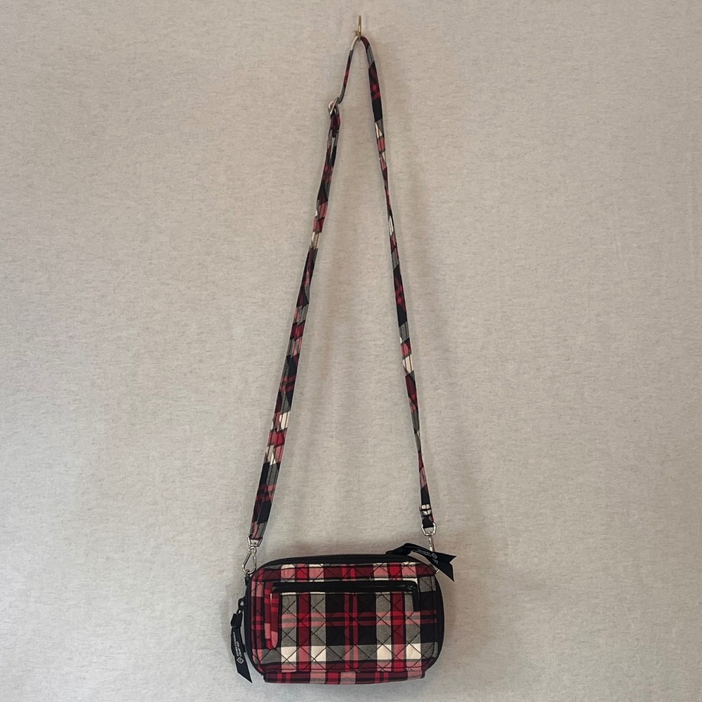 Vera Bradley Plaid RFID Crossbody Wallet Red Black Quilted Tartan Zip Clutch - Picture 2 of 9
